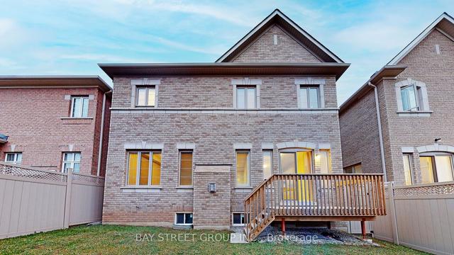423 Threshing Mill Blvd, House detached with 4 bedrooms, 4 bathrooms and 4 parking in Oakville ON | Image 18