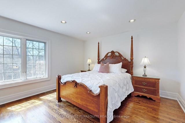 27 Sir Williams Lane, House detached with 4 bedrooms, 7 bathrooms and 6 parking in Toronto ON | Image 22