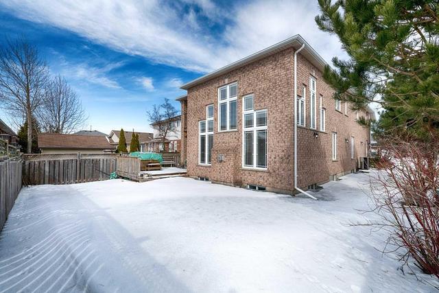 60 Paulstown Cres, House detached with 3 bedrooms, 4 bathrooms and 2 parking in Guelph ON | Image 9