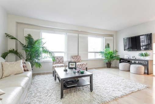 79 Leah Cres, Townhouse with 3 bedrooms, 4 bathrooms and 1 parking in Vaughan ON | Image 2