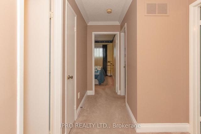 66 Swennen Dr, House detached with 3 bedrooms, 2 bathrooms and 2 parking in Brampton ON | Image 11
