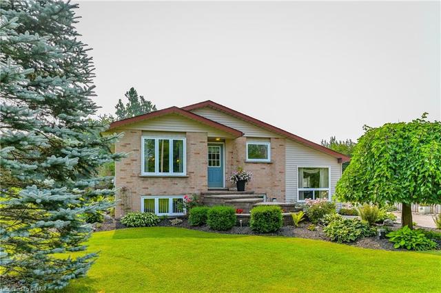 7449 Sideroad 20 Road, House detached with 4 bedrooms, 2 bathrooms and null parking in Mapleton ON | Image 1