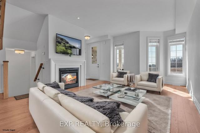 4021 Sixth Line, House attached with 3 bedrooms, 3 bathrooms and 2 parking in Oakville ON | Image 1
