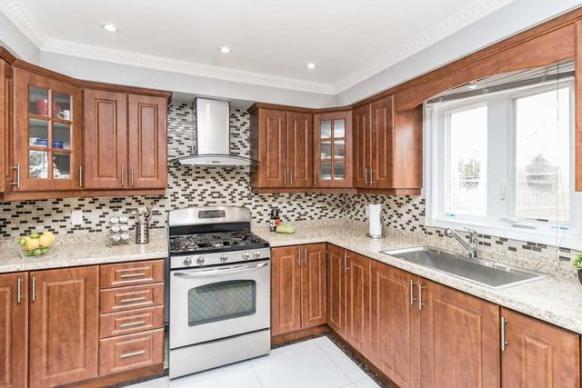 1512 Princelea Pl, House detached with 5 bedrooms, 4 bathrooms and 3.5 parking in Mississauga ON | Image 11