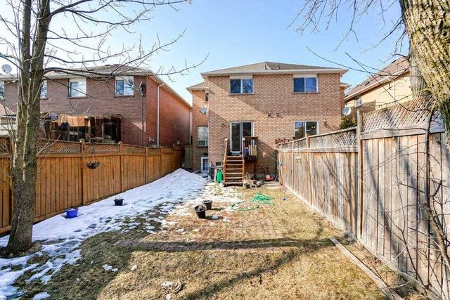 1188 Prestonwood Cres, House semidetached with 3 bedrooms, 4 bathrooms and 3 parking in Mississauga ON | Image 20