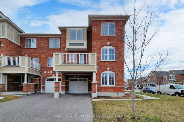1081 Silk St, House attached with 3 bedrooms, 3 bathrooms and 3 parking in Pickering ON | Image 1