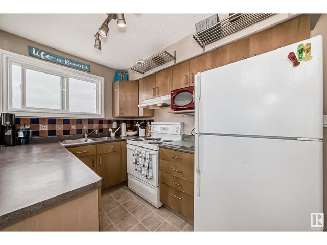 402 - 10118 95 St Nw, Condo with 2 bedrooms, 2 bathrooms and null parking in Edmonton AB | Image 9