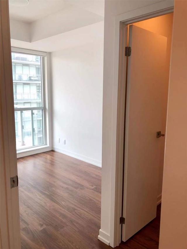 2320 - 98 Lillian St, Condo with 2 bedrooms, 2 bathrooms and 1 parking in Toronto ON | Image 4