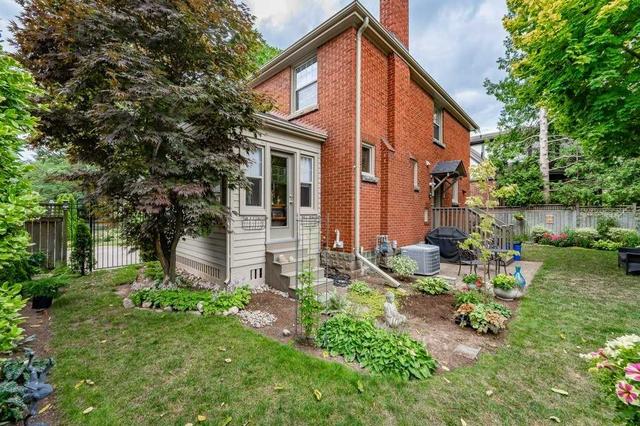 561 Locust St, House detached with 3 bedrooms, 2 bathrooms and 2 parking in Burlington ON | Image 31