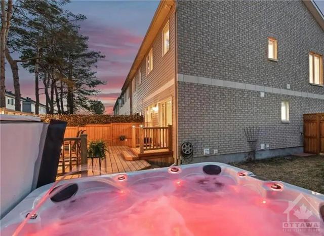 11 Dundalk Private, Townhouse with 3 bedrooms, 3 bathrooms and 1 parking in Ottawa ON | Image 20