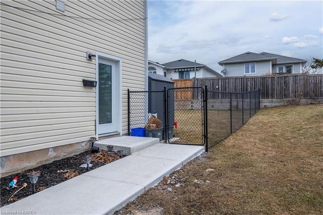 171 Briceland Street, House semidetached with 4 bedrooms, 2 bathrooms and 4 parking in Kingston ON | Image 16