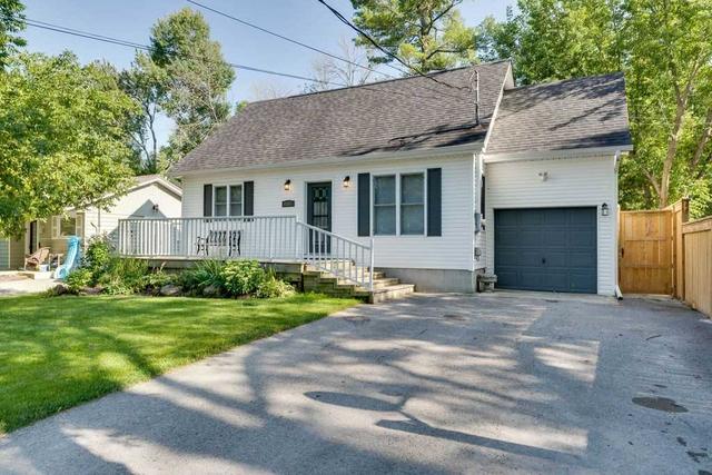 1147 Stoney Point Rd, House detached with 3 bedrooms, 2 bathrooms and 5 parking in Innisfil ON | Image 1
