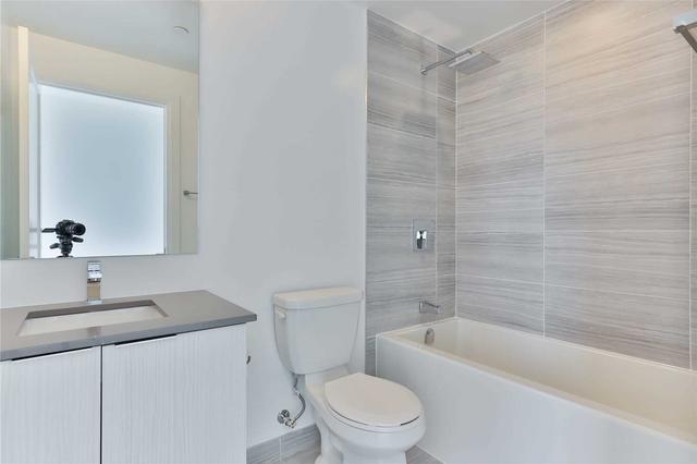 1008 - 120 Parliament St, Condo with 3 bedrooms, 2 bathrooms and 1 parking in Toronto ON | Image 13