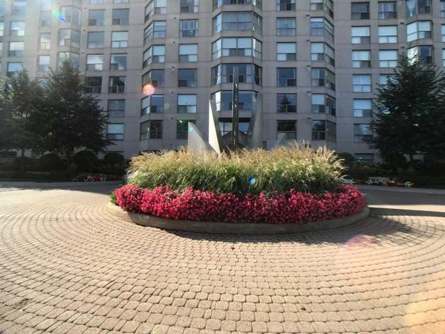 811 - 1700 The Collegeway, Condo with 2 bedrooms, 2 bathrooms and 4 parking in Mississauga ON | Image 1
