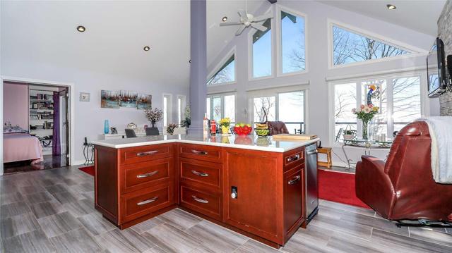 1055 Lakeshore Rd E, House detached with 4 bedrooms, 3 bathrooms and 8 parking in Oro Medonte ON | Image 12