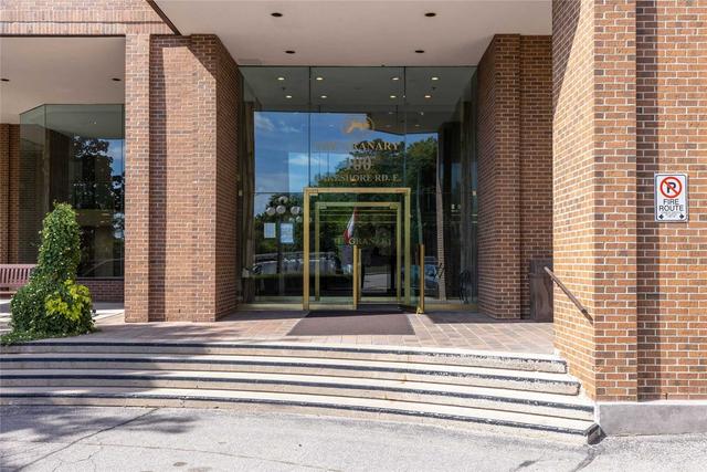 802 - 100 Lakeshore Rd E, Condo with 2 bedrooms, 2 bathrooms and 2 parking in Oakville ON | Image 12
