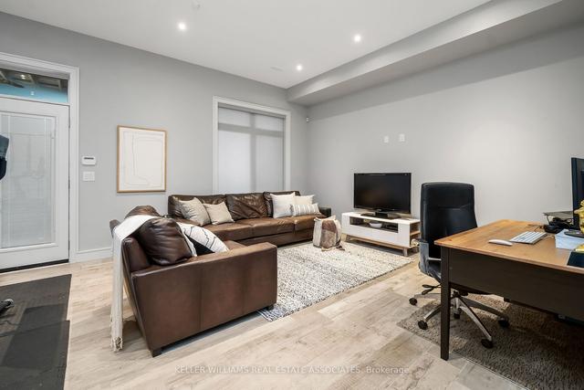 11 Thirty Second St, House detached with 3 bedrooms, 4 bathrooms and 3 parking in Toronto ON | Image 14