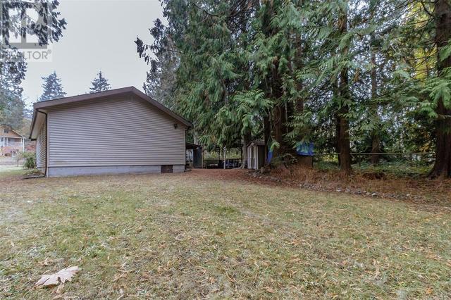 1055 Fair Rd, House detached with 2 bedrooms, 1 bathrooms and 2 parking in Nanaimo F BC | Card Image