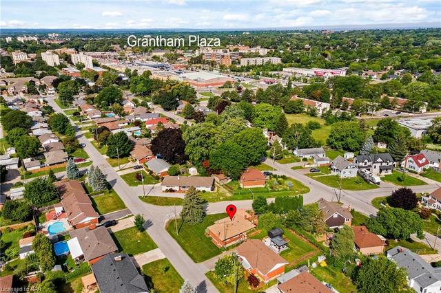 25 Buchanan Road, House detached with 4 bedrooms, 2 bathrooms and 2 parking in St. Catharines ON | Image 36