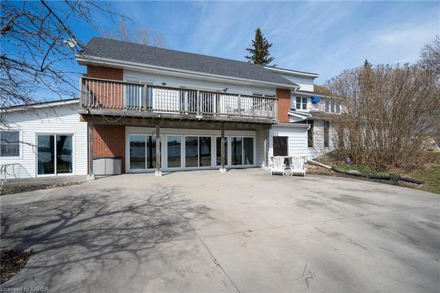 9480 County Rd 2, House detached with 4 bedrooms, 4 bathrooms and 12 parking in Greater Napanee ON | Image 45