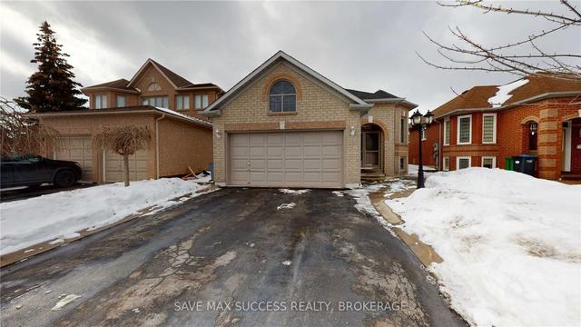 83 Summerfield Cres, House detached with 2 bedrooms, 2 bathrooms and 6 parking in Brampton ON | Image 1