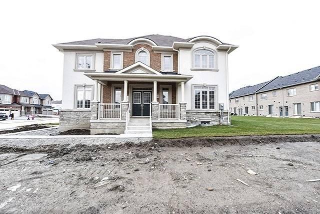 362 Remembrance Rd, House attached with 4 bedrooms, 4 bathrooms and 3 parking in Brampton ON | Image 1