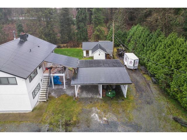 8355 264 Street, House detached with 3 bedrooms, 3 bathrooms and 2 parking in Langley BC | Image 40