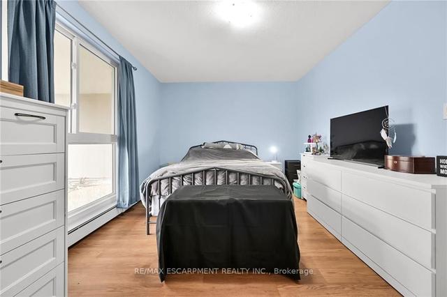 116 - 350 Quigley Rd, Townhouse with 3 bedrooms, 1 bathrooms and 1 parking in Hamilton ON | Image 9