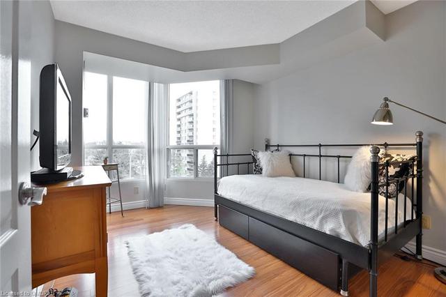 503 - 100 Millside Dr, Condo with 2 bedrooms, 2 bathrooms and 1 parking in Milton ON | Image 8