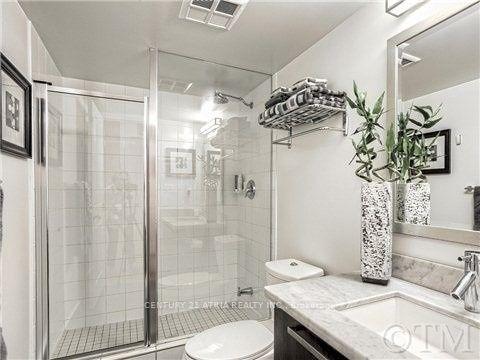 314 - 11 St Joseph St, Condo with 2 bedrooms, 2 bathrooms and 1 parking in Toronto ON | Image 6