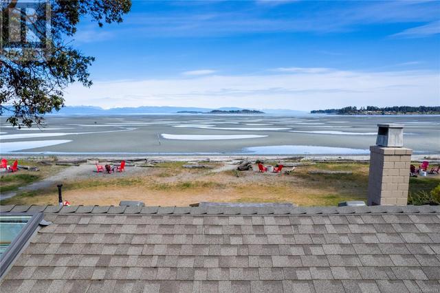 6 - 1051 Resort Dr, House attached with 2 bedrooms, 1 bathrooms and null parking in Parksville BC | Image 4