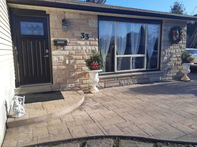 33 Deerfield Cres, House detached with 3 bedrooms, 2 bathrooms and 8 parking in Brampton ON | Image 12