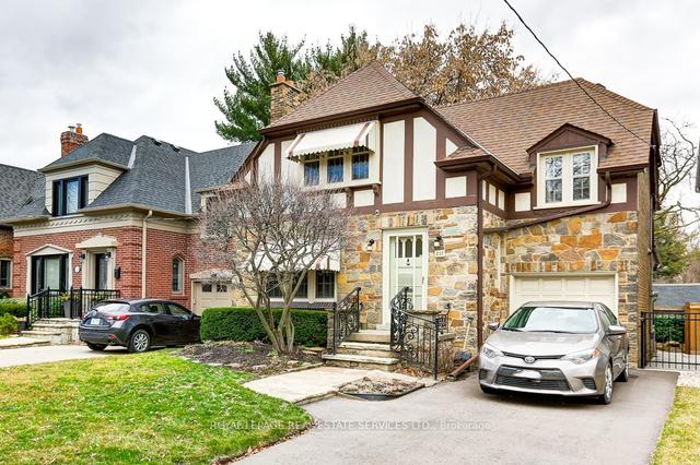 237 Grenview Blvd S, House detached with 3 bedrooms, 2 bathrooms and 3 parking in Toronto ON | Image 1