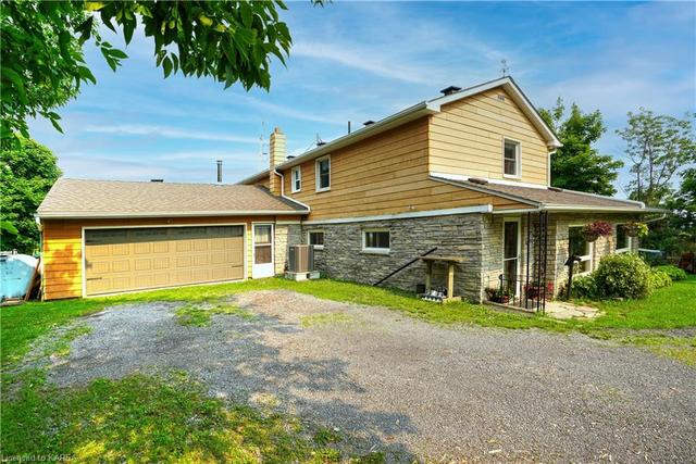 1804 Highway 2, House detached with 4 bedrooms, 3 bathrooms and 6 parking in Kingston ON | Image 34