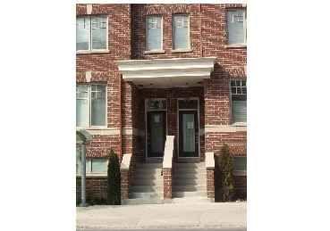 th8 - 2286 Queen St, Townhouse with 3 bedrooms, 3 bathrooms and 1 parking in Toronto ON | Image 3