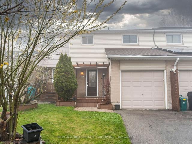188 Golden Orchard Dr, House attached with 3 bedrooms, 1 bathrooms and 3 parking in Hamilton ON | Image 1