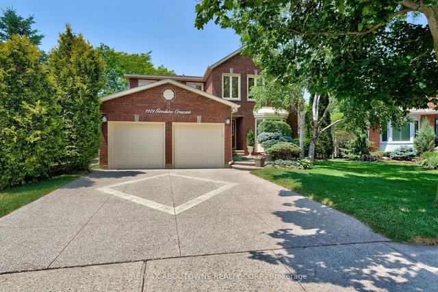 1101 Goodson Cres, House detached with 4 bedrooms, 4 bathrooms and 6 parking in Oakville ON | Image 35