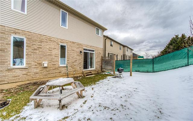 323 Thornhill Place, House detached with 3 bedrooms, 2 bathrooms and 6 parking in Waterloo ON | Image 33