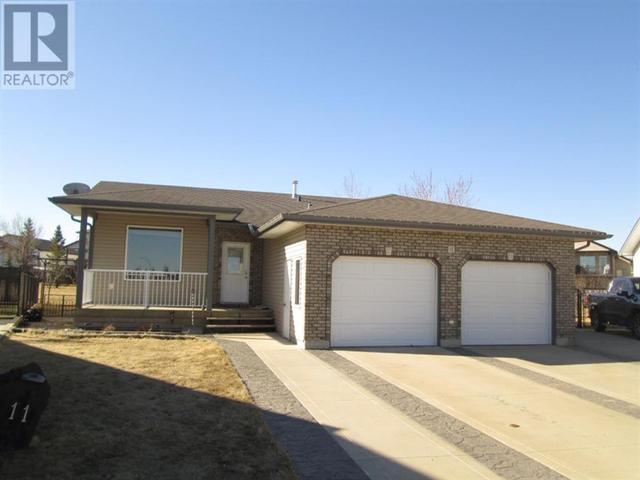 11 Sierra Bay Sw, House detached with 4 bedrooms, 3 bathrooms and 4 parking in Medicine Hat AB | Card Image