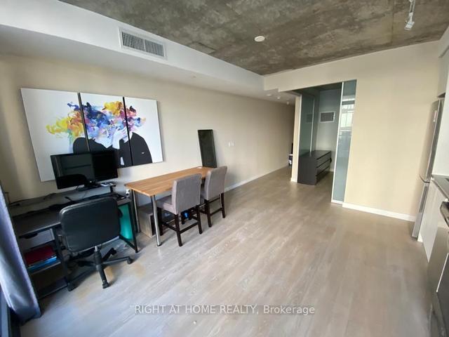 1312 - 111 Bathurst St, Condo with 1 bedrooms, 1 bathrooms and 0 parking in Toronto ON | Image 7