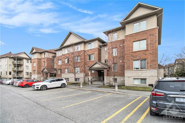 8 - 585 Stonefield Private, Condo with 1 bedrooms, 2 bathrooms and 1 parking in Ottawa ON | Image 2