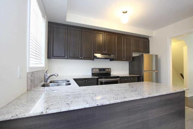 80 New Pines Tr, House attached with 3 bedrooms, 3 bathrooms and 2 parking in Brampton ON | Image 8