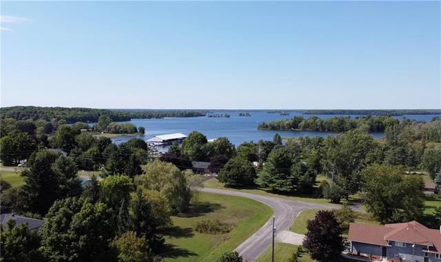 14 Polk Crescent, House detached with 2 bedrooms, 2 bathrooms and 6 parking in Rideau Lakes ON | Image 6
