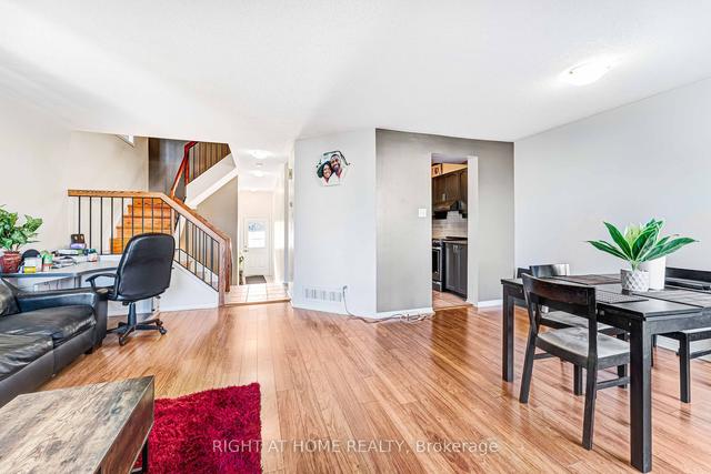 81 Southpointe Ave, House attached with 3 bedrooms, 3 bathrooms and 2 parking in Ottawa ON | Image 2