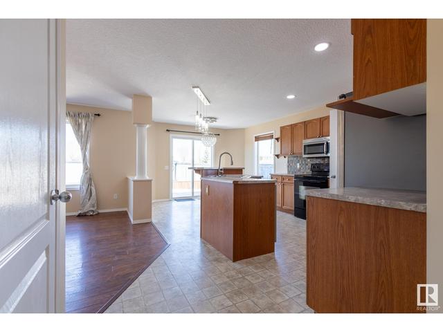 3302 49 St, House detached with 4 bedrooms, 3 bathrooms and null parking in Beaumont AB | Image 9