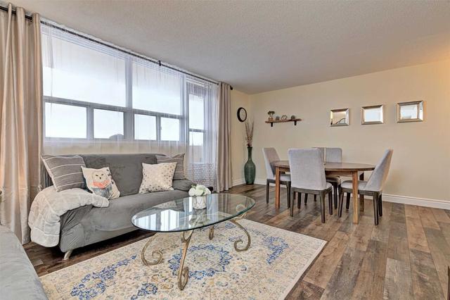 1108 - 700 Dynes Rd, Condo with 2 bedrooms, 2 bathrooms and 1 parking in Burlington ON | Image 2