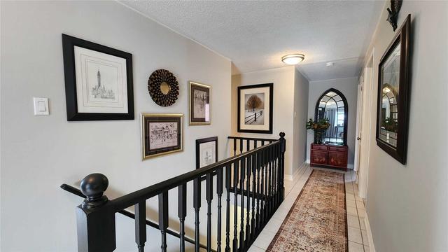 518 Leacock Dr, House detached with 3 bedrooms, 3 bathrooms and 4 parking in Barrie ON | Image 4