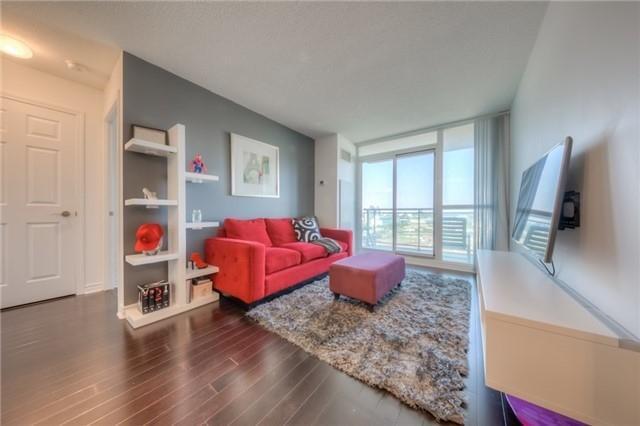 2106 - 88 Grangeway Ave, Condo with 1 bedrooms, 1 bathrooms and 1 parking in Toronto ON | Image 2