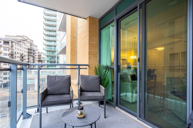 401 - 2060 Lakeshore Rd, Condo with 1 bedrooms, 1 bathrooms and 2 parking in Burlington ON | Image 13