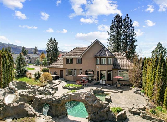 1652 Elridge Court, House detached with 6 bedrooms, 3 bathrooms and null parking in Kelowna BC | Image 4